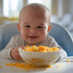 BLW (Baby-Led Weaning): O Guia Completo Para Começar a Introdução Alimentar em Pedaços (Sem Medo!)
